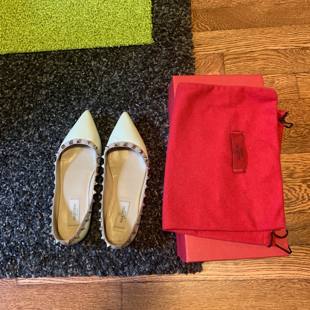💎Valentino classic flats with studs💎